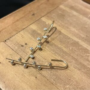 Great condition Womens ear climber earrings